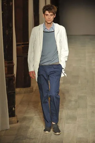 Look 16